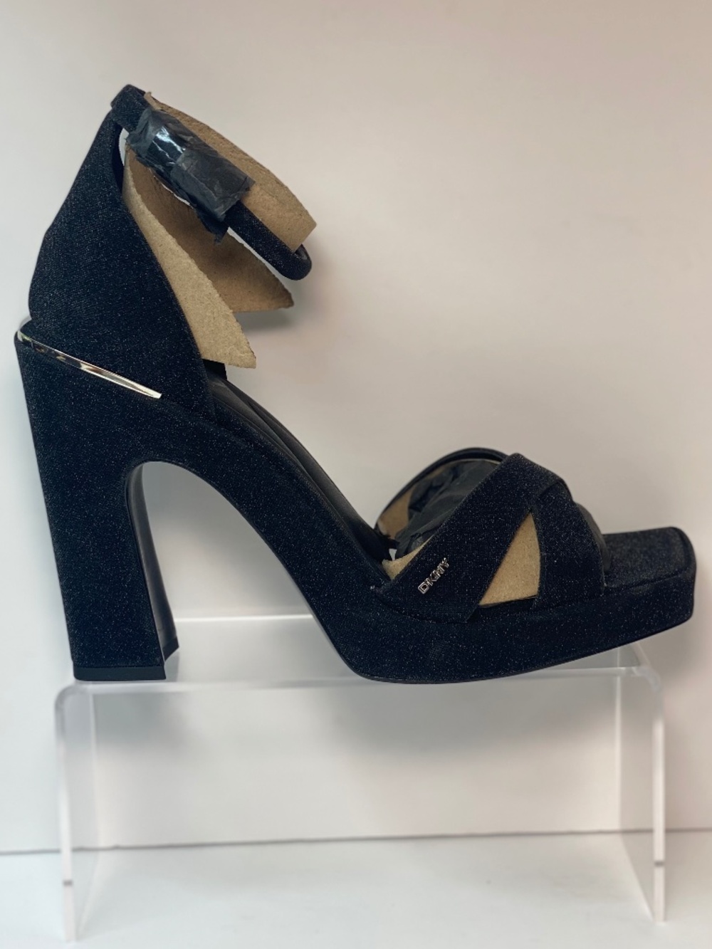 DKNY Women's Linda Cross-Strap Block Platform Heels Size 11 M NEW NO BOX